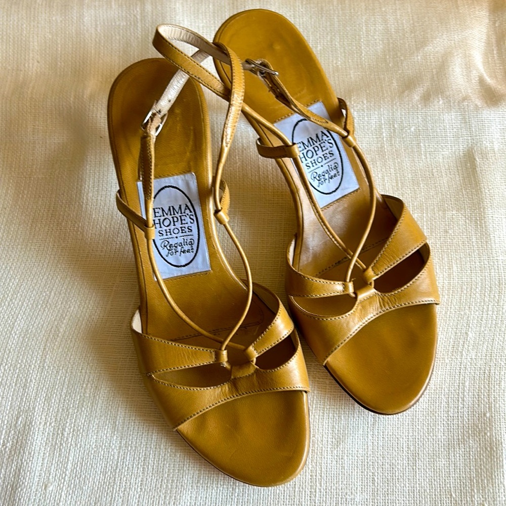 Emma Hope Tan Leather Sandal Size 35, Excellent Cobdition